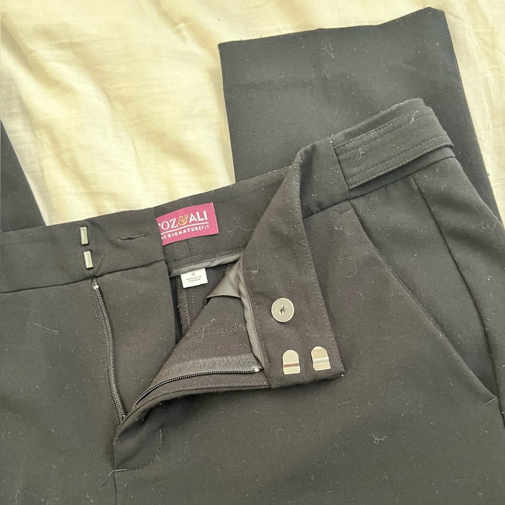 Roz & Ali Black Dress Pants for Women size 8